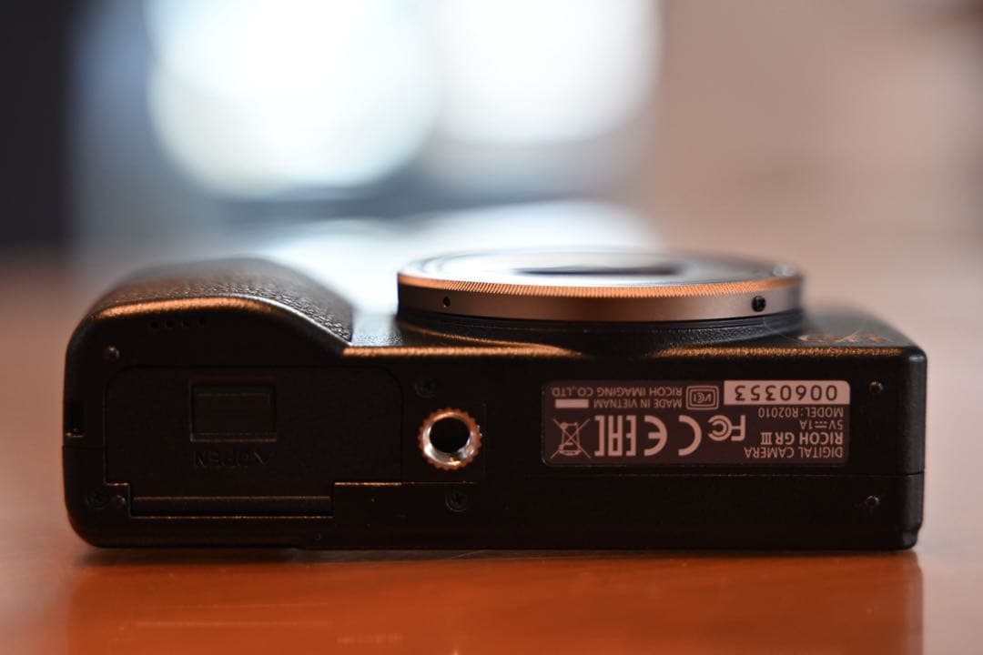 RICOH GR III デジタルカメラ シャッター回数3933