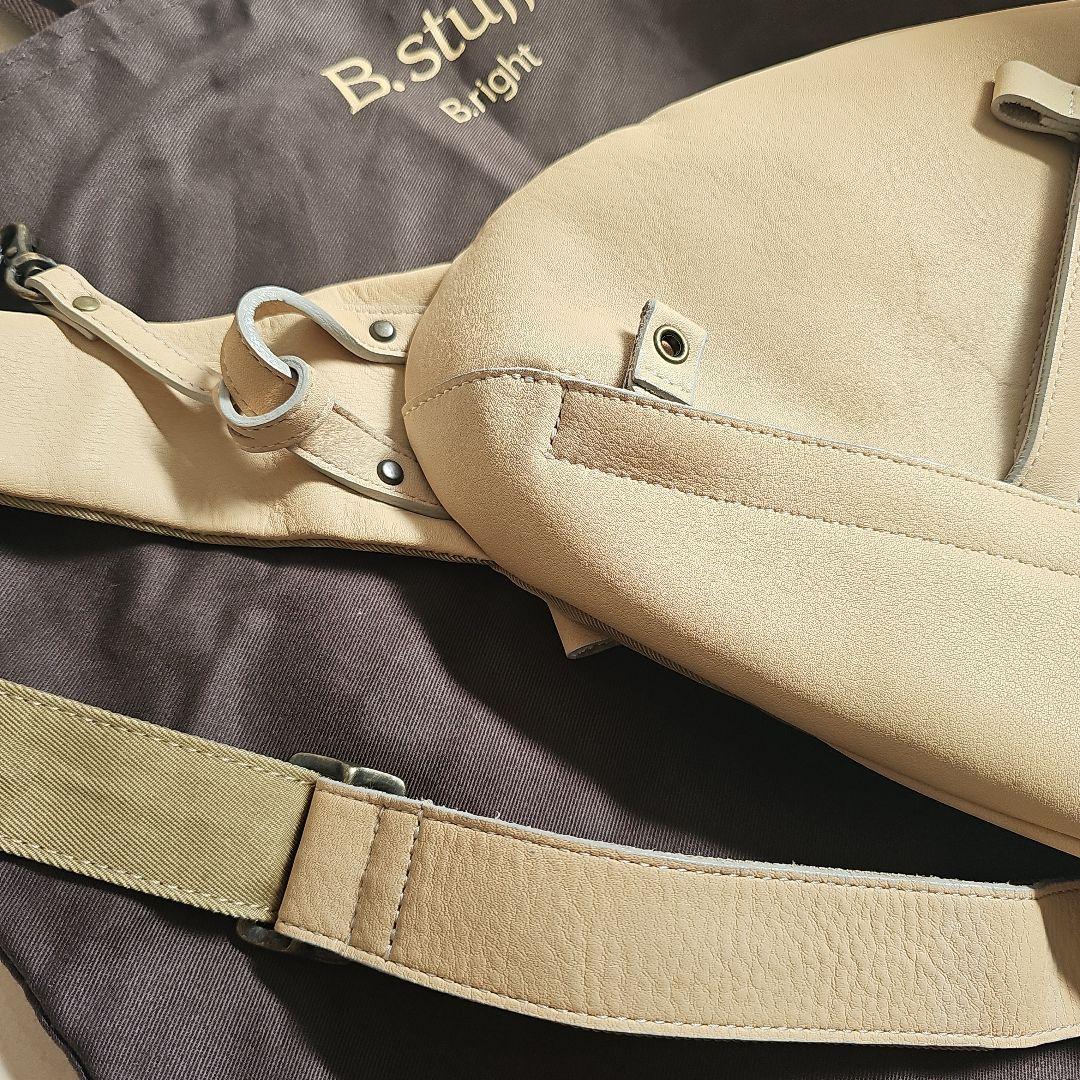 【美品】B.stuff ☆ボティバッグ