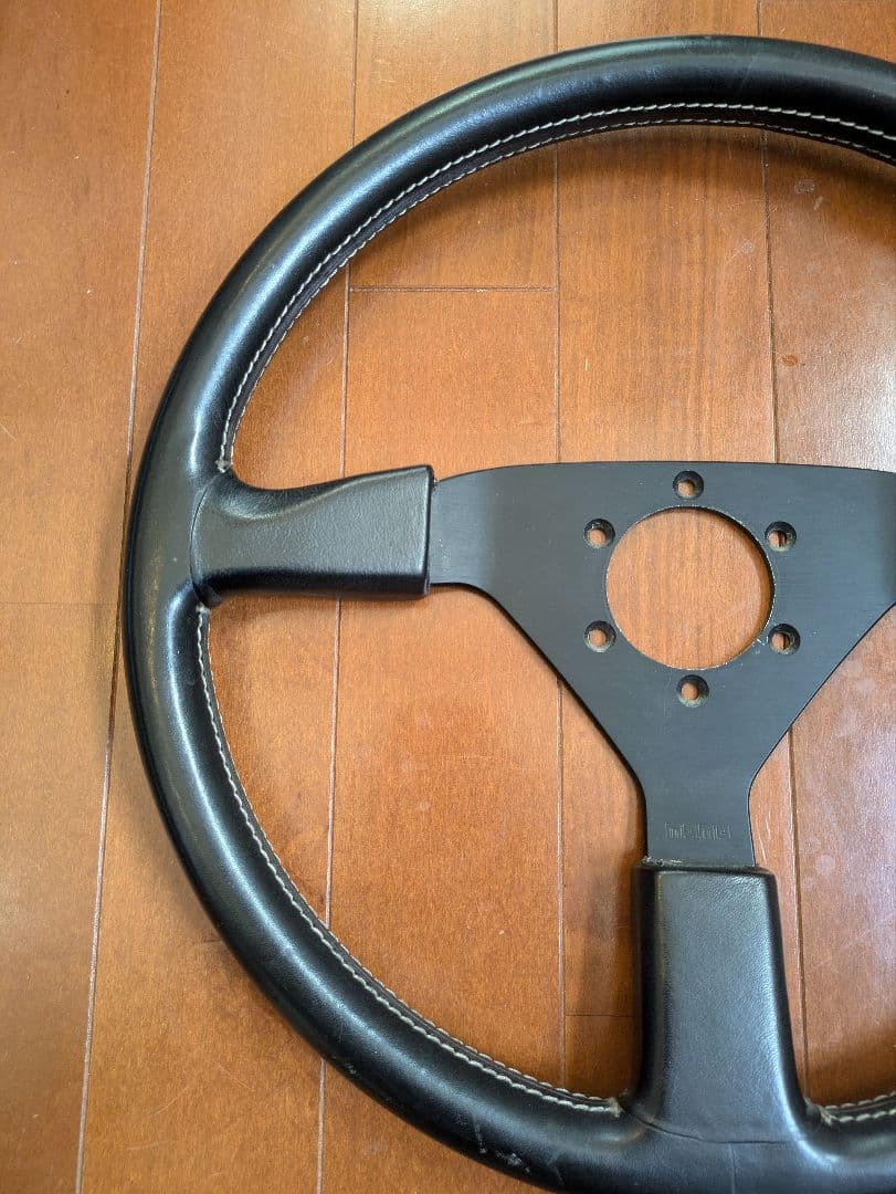 MOMOステアリング ロードスターNA6CE純正