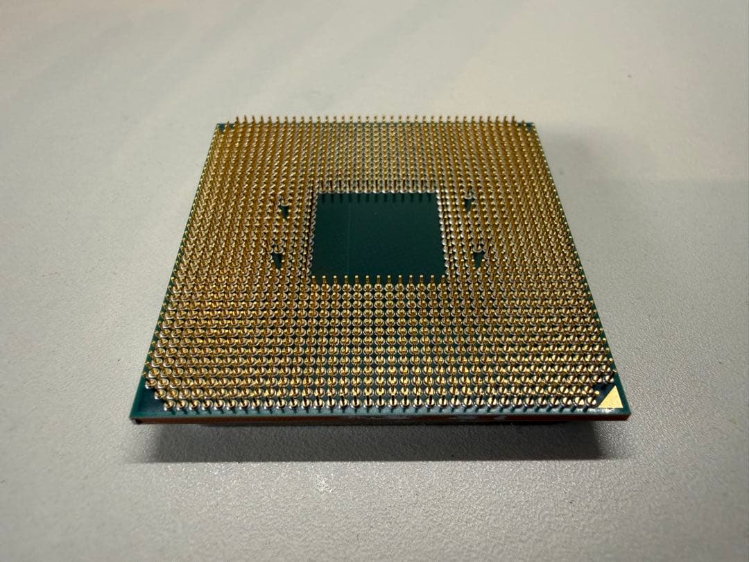 AMD Ryzen 7 5700X3D CPU バルク