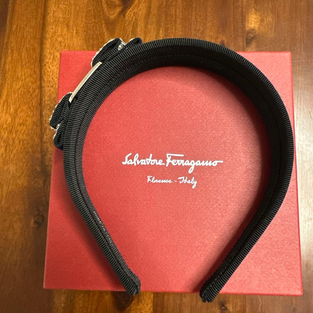 限定値下げSalvatore Ferragamo カチューシャ リボン ビジュー
