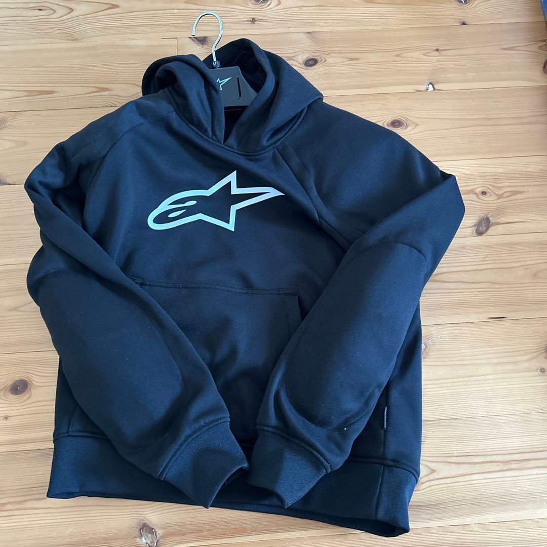アルパインスターズ　パーカー　プロテクター入ってるので安心です