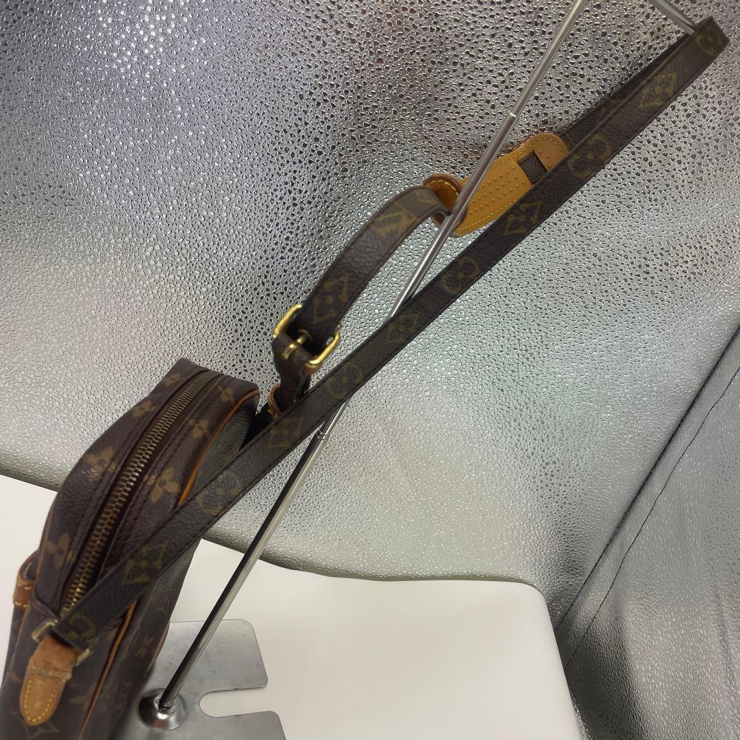 LOUIS VUITTON ルイヴィトン　ダヌーブ　ショルダーバッグ