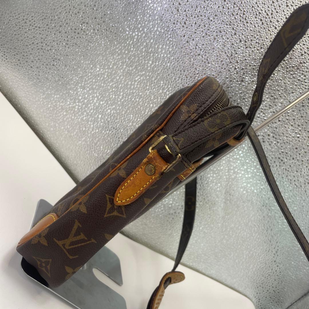 LOUIS VUITTON ルイヴィトン　ダヌーブ　ショルダーバッグ