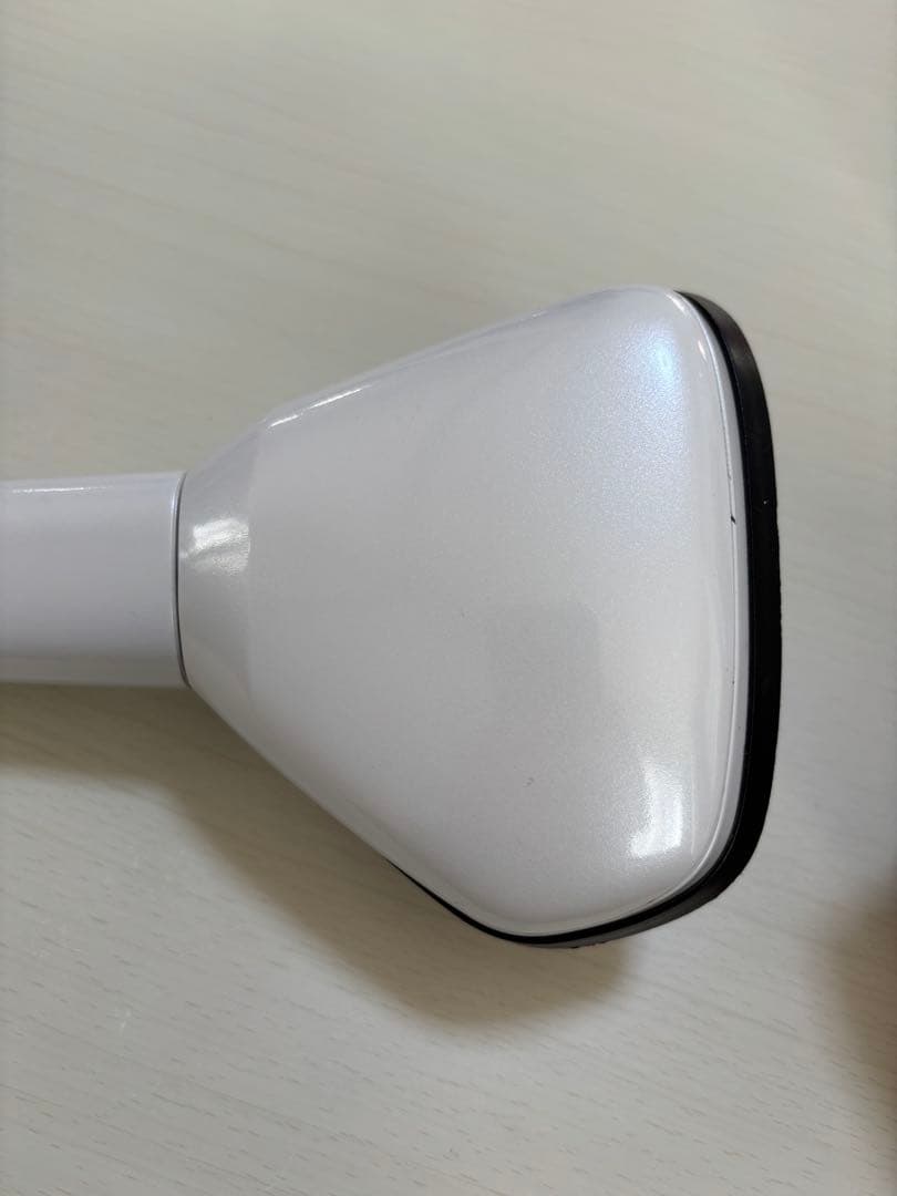 ハイエースワゴン　純正ガッツミラーのみ同色塗装パールホワイト070