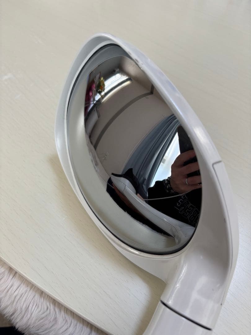 ハイエースワゴン　純正ガッツミラーのみ同色塗装パールホワイト070