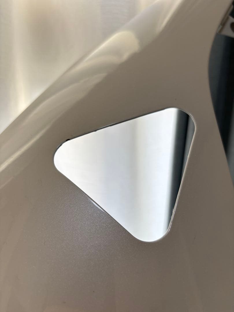 ハイエースワゴン　純正ガッツミラーのみ同色塗装パールホワイト070