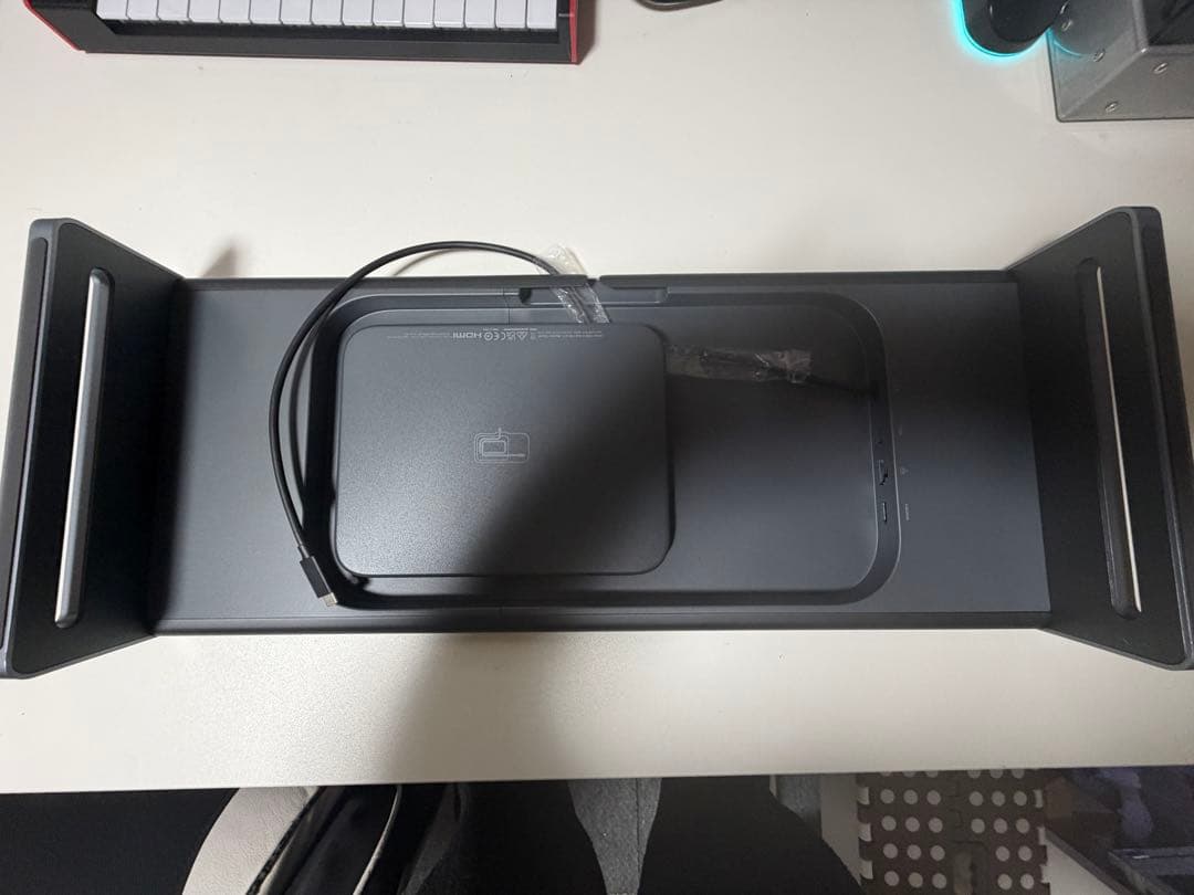 未使用美品 Anker (10-in-1,モニタースタンド)