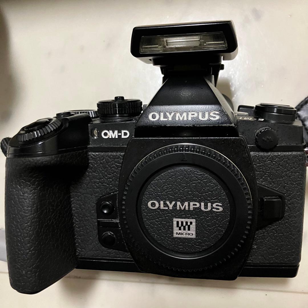 OLYMPUS OM-D EM-1 12-40mmPROレンズ付き