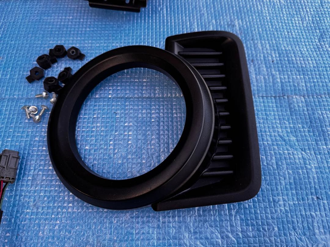 サンバー 純正フォグランプ TV/TW 廃盤 希少