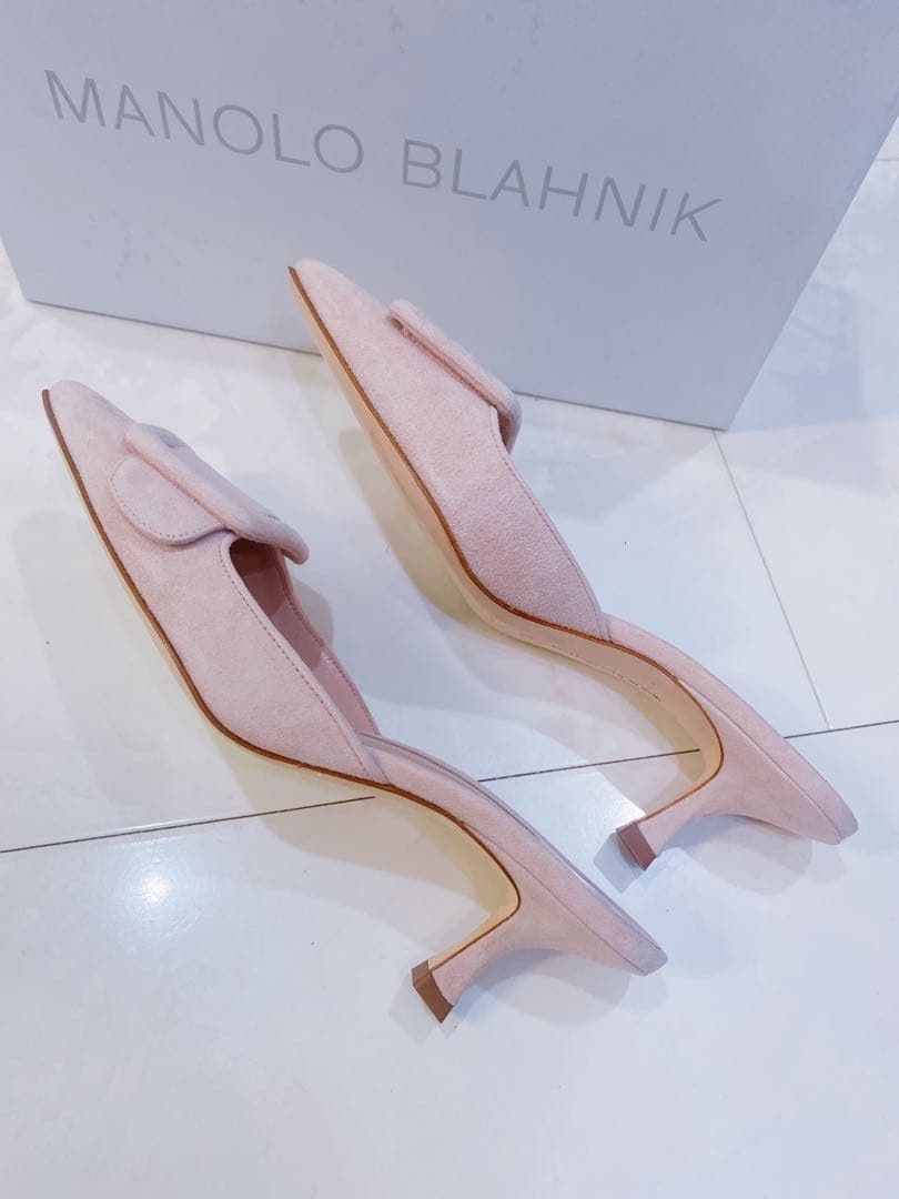 マノロブラニク ☆メイセール36未使用ペールピンク5センチヒール