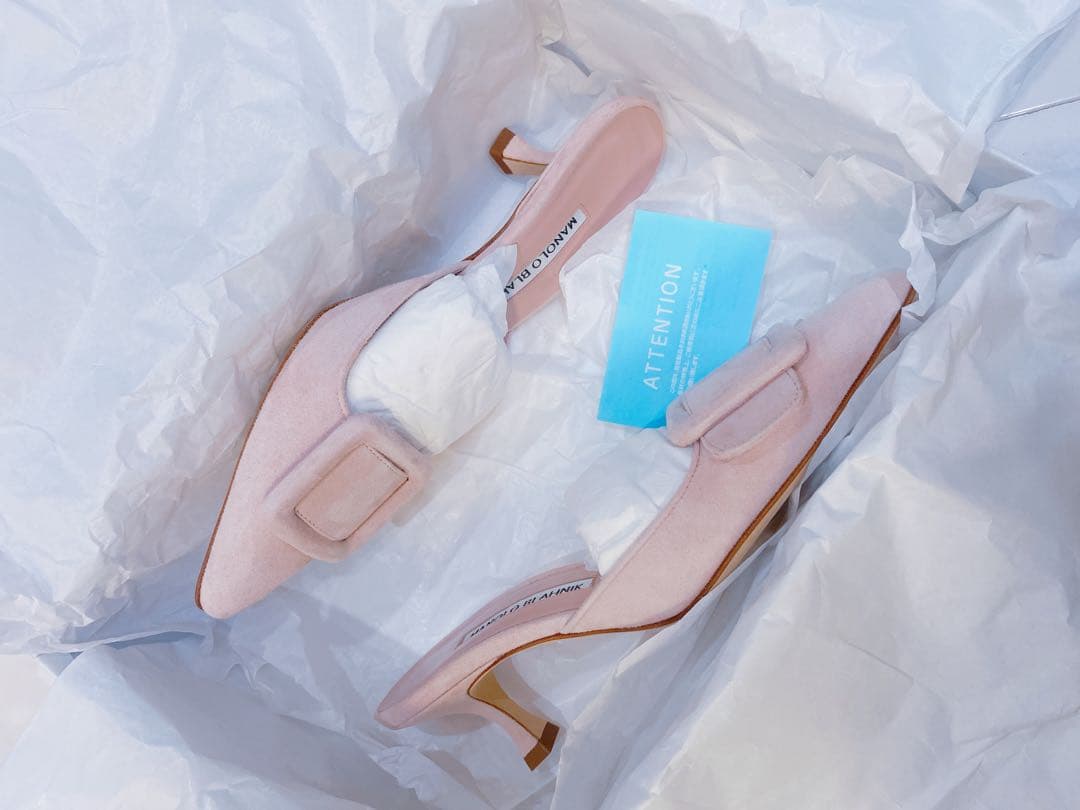マノロブラニク ☆メイセール36未使用ペールピンク5センチヒール