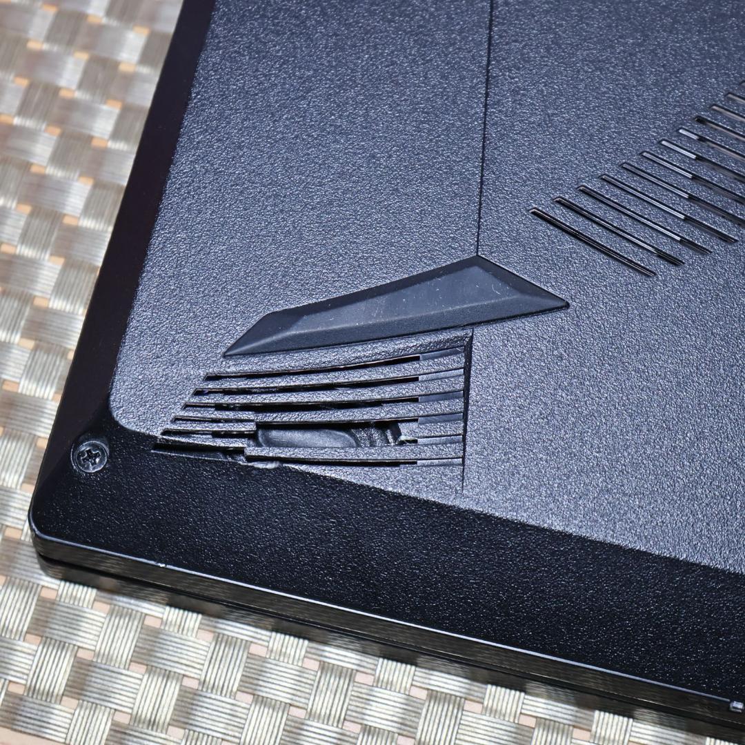 クリエイター！Win11公式対応9世代Corei7/メ16/SSD/Nvidia