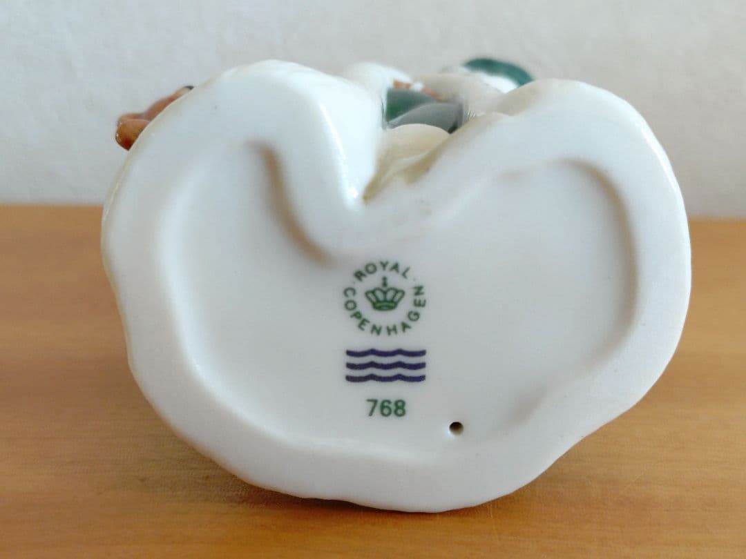 【マミー】【希少/限定品】ロイヤルコペンハーゲン グリーンサンタ