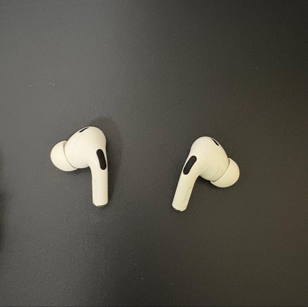 AirPods Pro2 第2世代 オマケカバー付 最終セール‼️