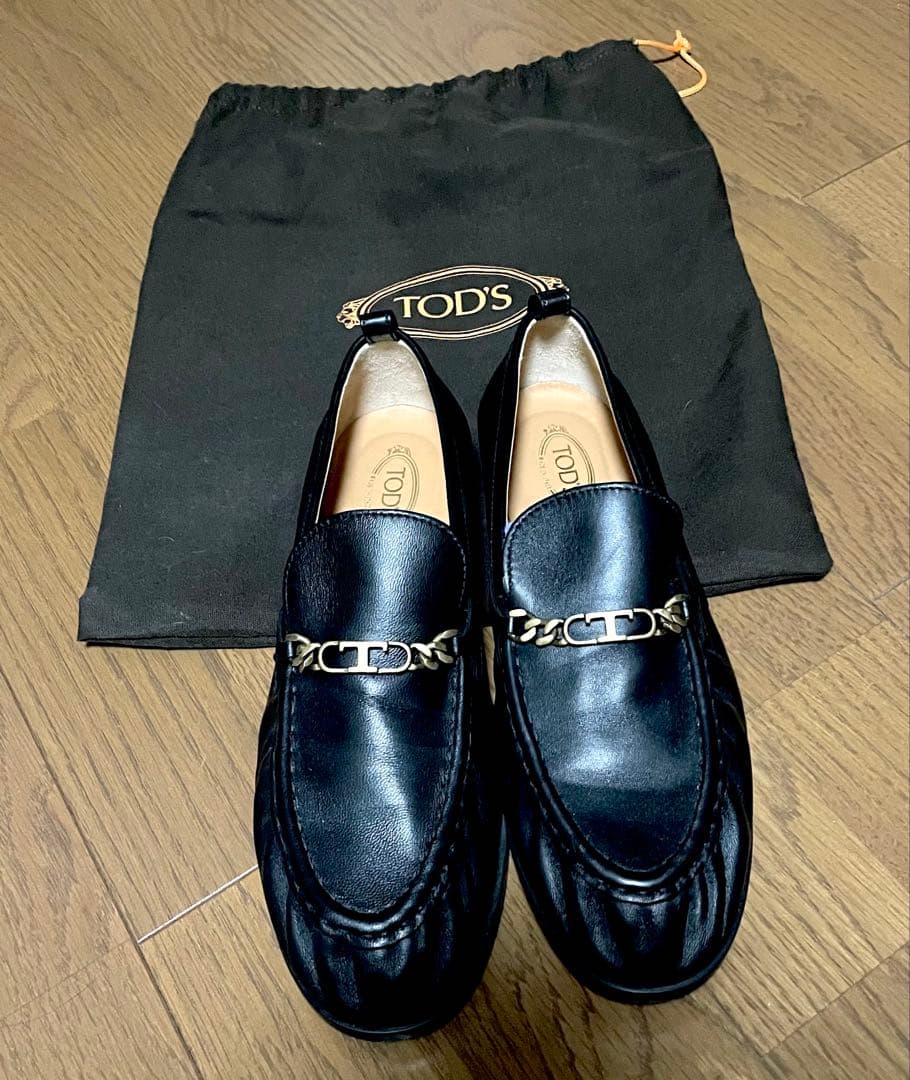 TOD'S ブラックレザー ローファー 保存袋付き