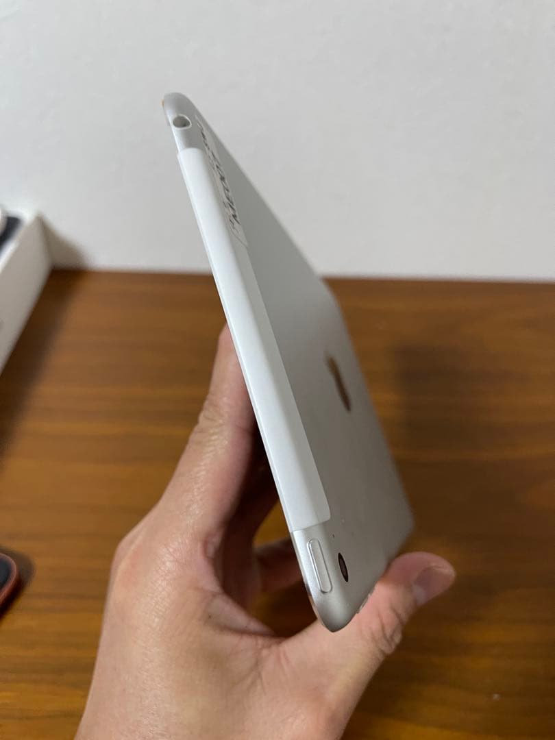 Apple iPad mini4 32gb SIMフリー