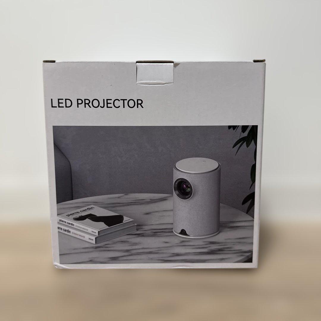 小型プロジェクター　家庭用　ホームシアター　ホワイト　Bluetooth