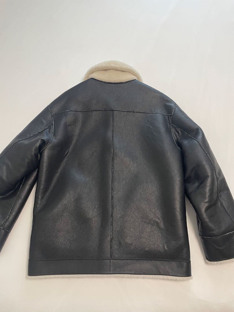 BEAUTY&YOUTH フェイクレザー　リバーシブル　ボア　アウター