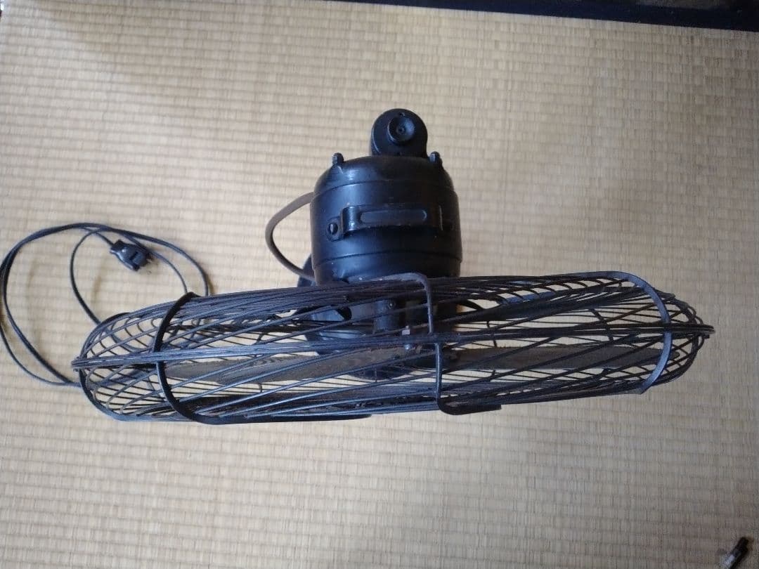 7月迄！極美品　安全安心なオーバーホール済み　別誂え台付アンティーク扇風機　骨董