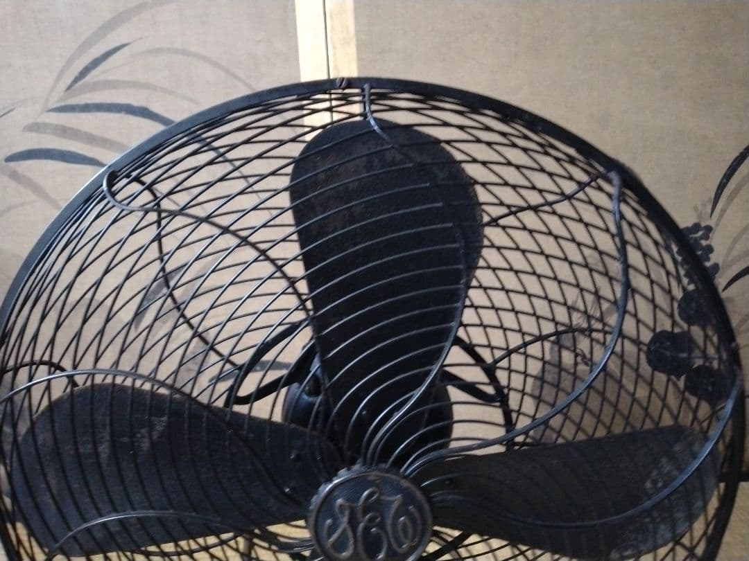 7月迄！極美品　安全安心なオーバーホール済み　別誂え台付アンティーク扇風機　骨董