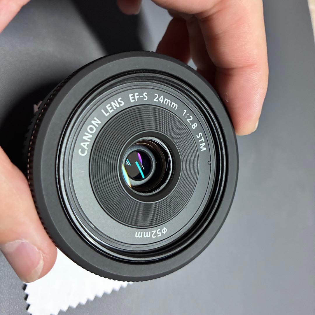 Canon EF-S 24mm F2.8 STM フードおまけ付き