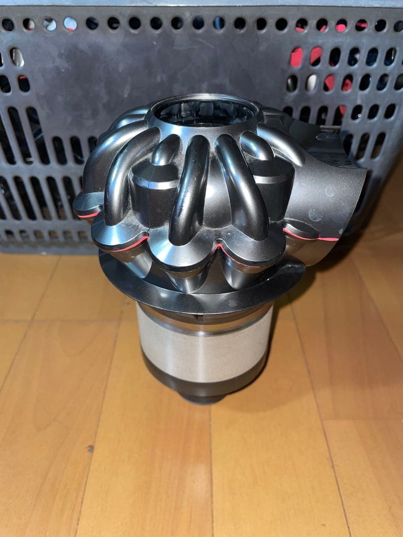 ダイソンV8 SV10コードレスクリーナー掃除機4 ダイソン dyson
