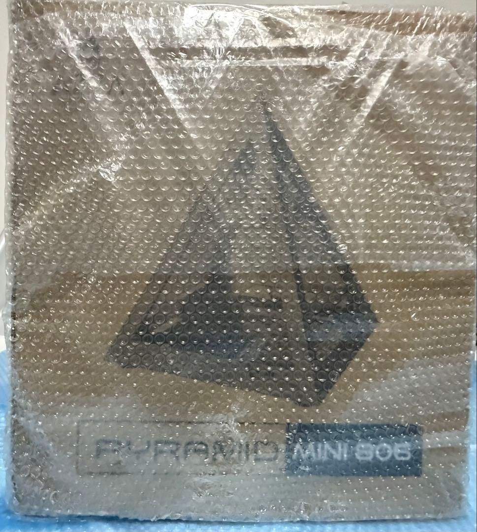 AZZA ピラミッド型(三角形) pcケース　未開封・未使用(ジャンク)