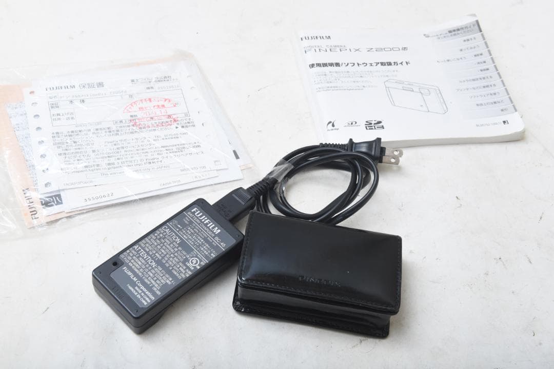 Fujifilm FinePixZ200fd 　充電器 ケース　説明書　等付き