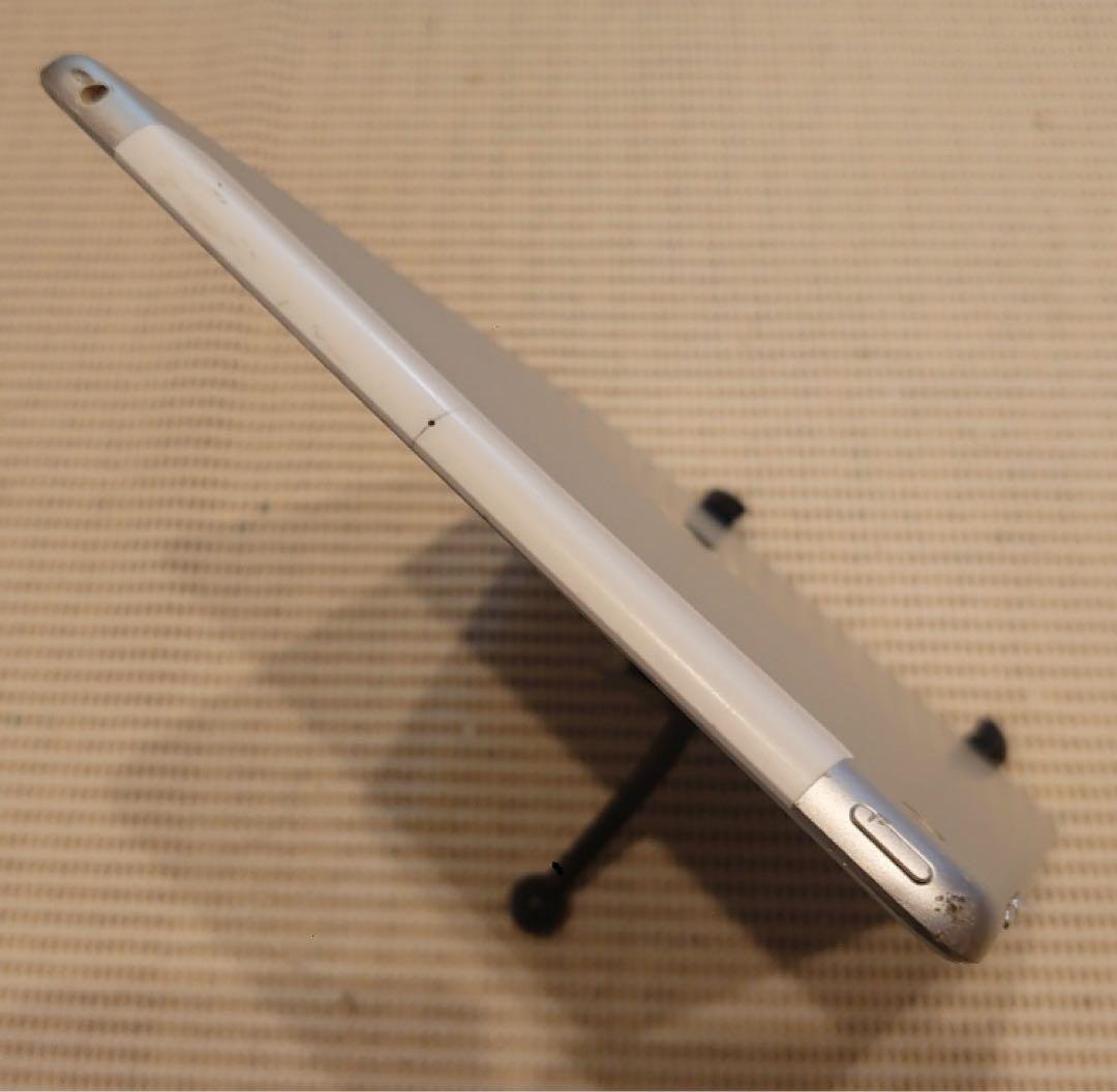 完動品SIMフリー液晶無傷iPad第6世代(A1954)本体32GB Z2F3C