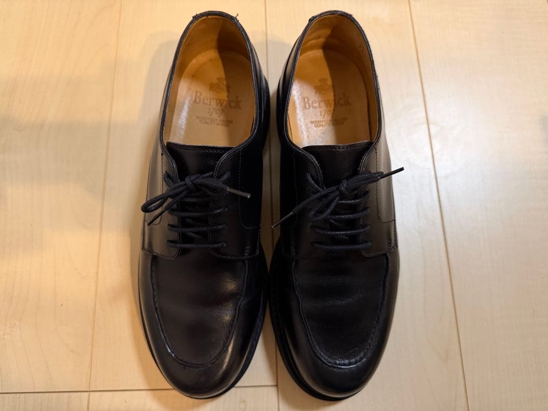 【美品】Berwick バーウィック Uチップ 4477 8.5黒 ビブラム