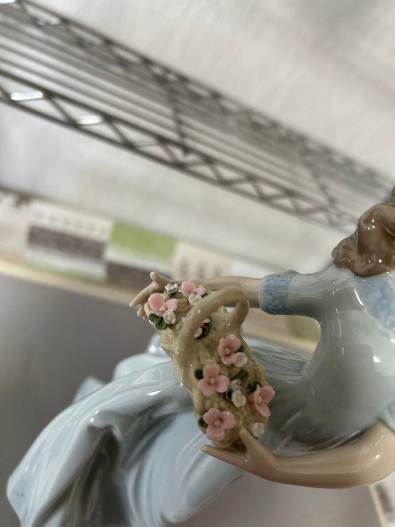 リヤドロLLADRO【超美品・希少】　　　　　　　　　箱入り〘春のお庭に帰って〙