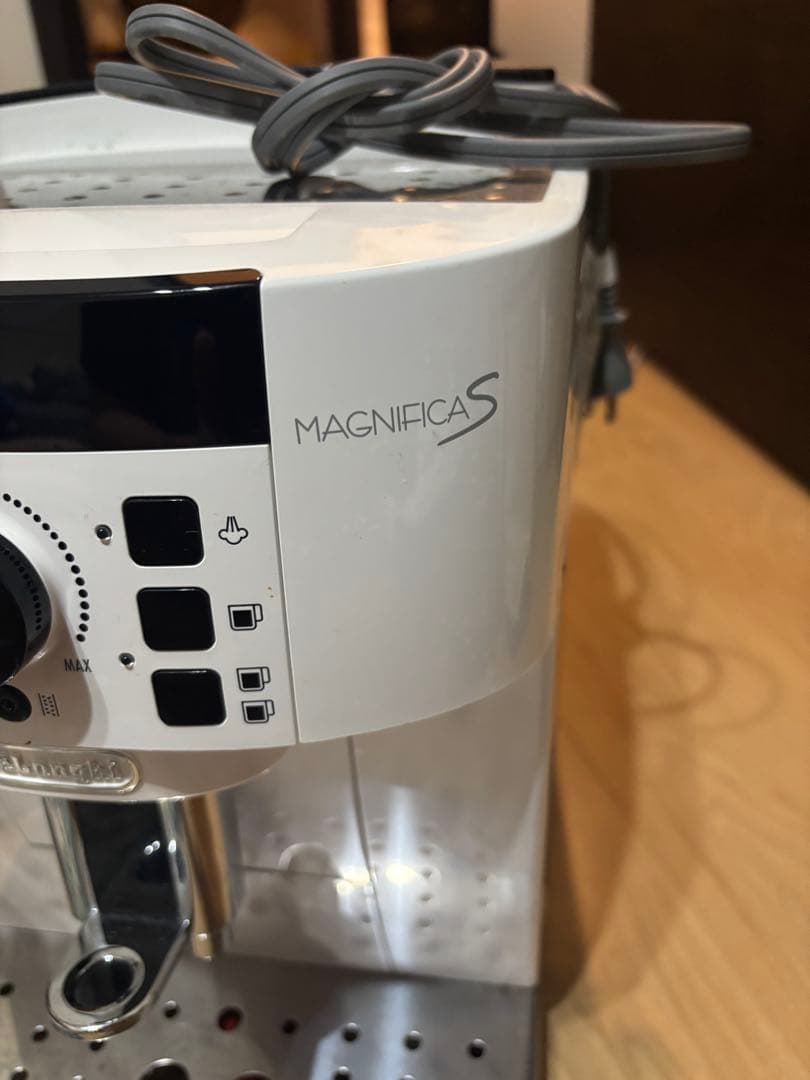 DeLonghi MAGNIFICA S ECAM22112W デロンギ
