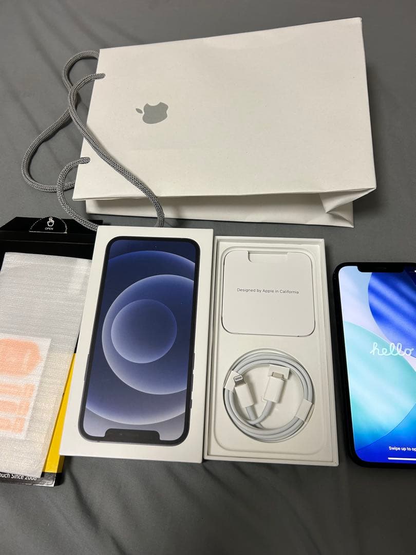 未使用フィルム付き　Apple iPhone 12 128gbブラック 本体