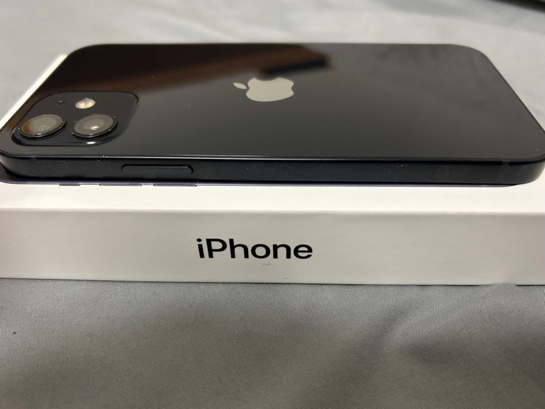未使用フィルム付き　Apple iPhone 12 128gbブラック 本体