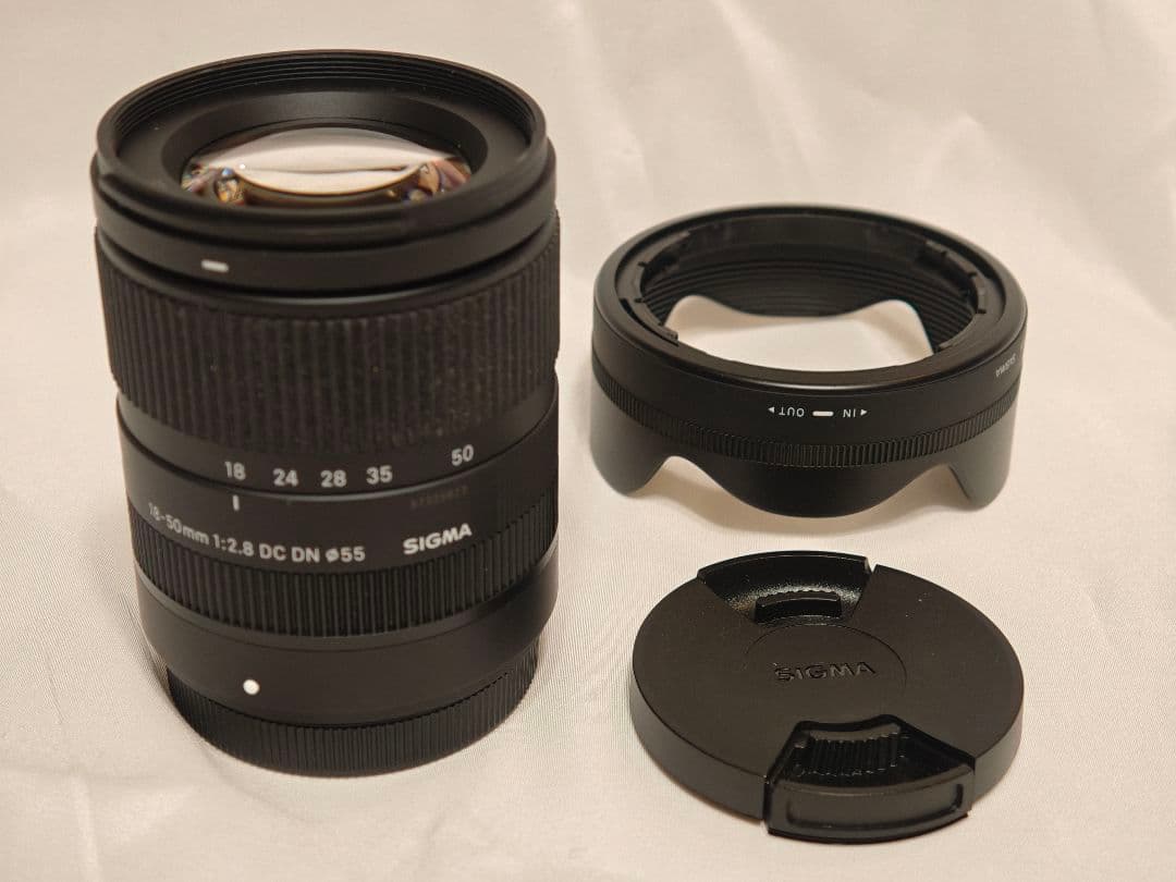 【サーモン】【美品】SIGMA 18-50mm F2.8 DC DN