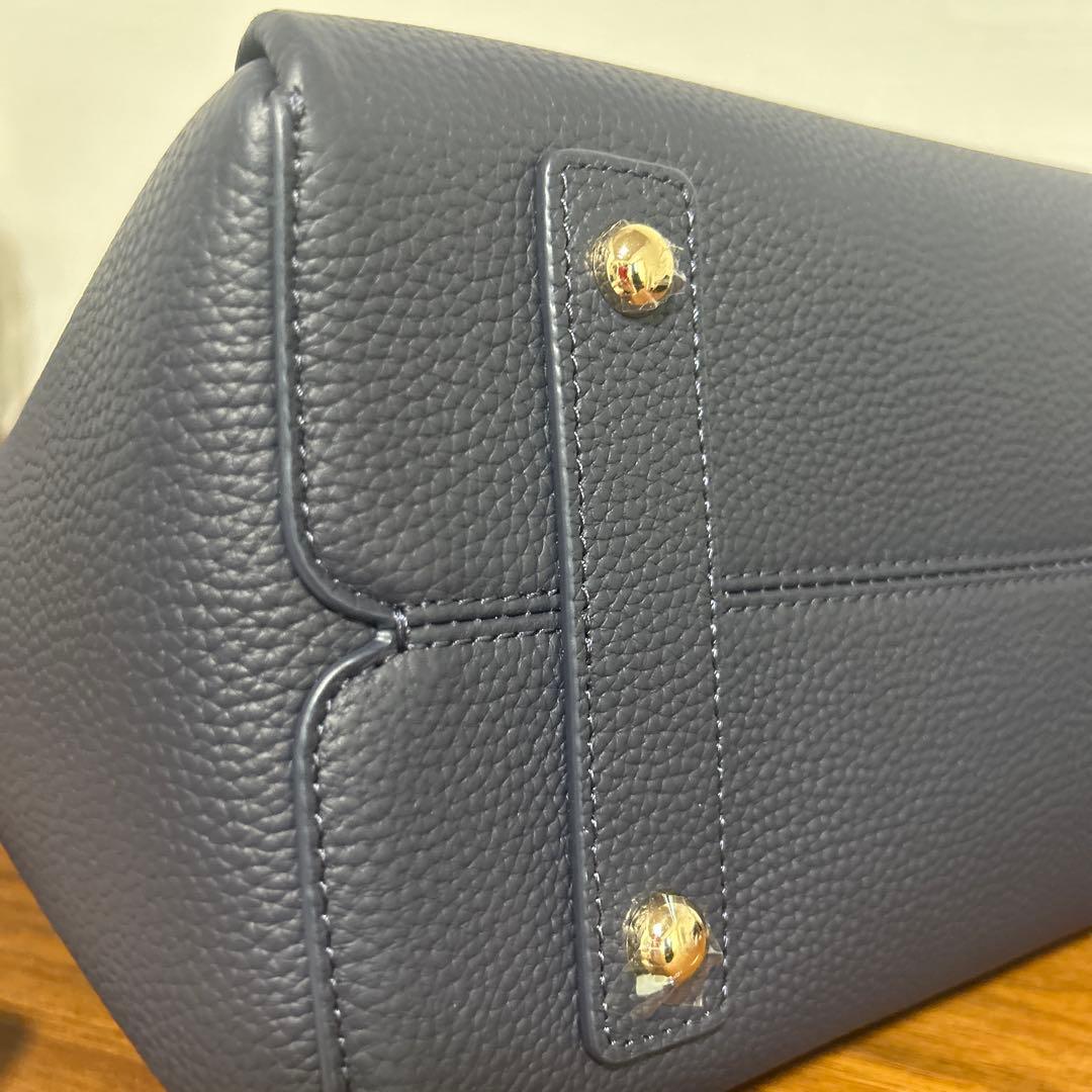 Samantha Thavasa ネイビー ビジネスバッグ　チャーム付き