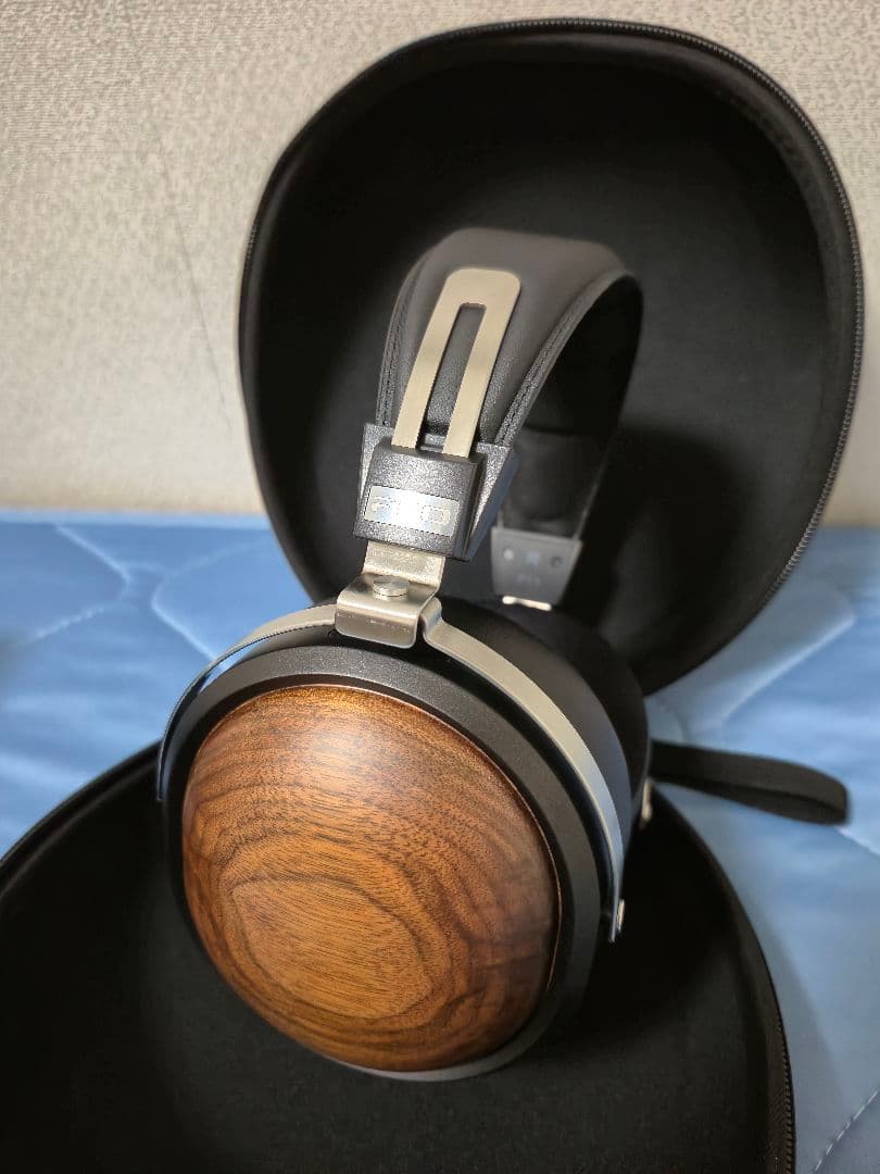 【極美品・日本国内正規輸入品】FiiO FT1 有線ヘッドホン　即購入可能！！