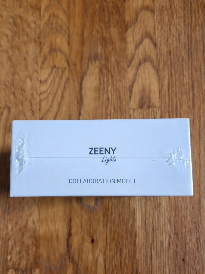 鈴原るる　ZEENY Lights コラボモデルワイヤレスイヤホン