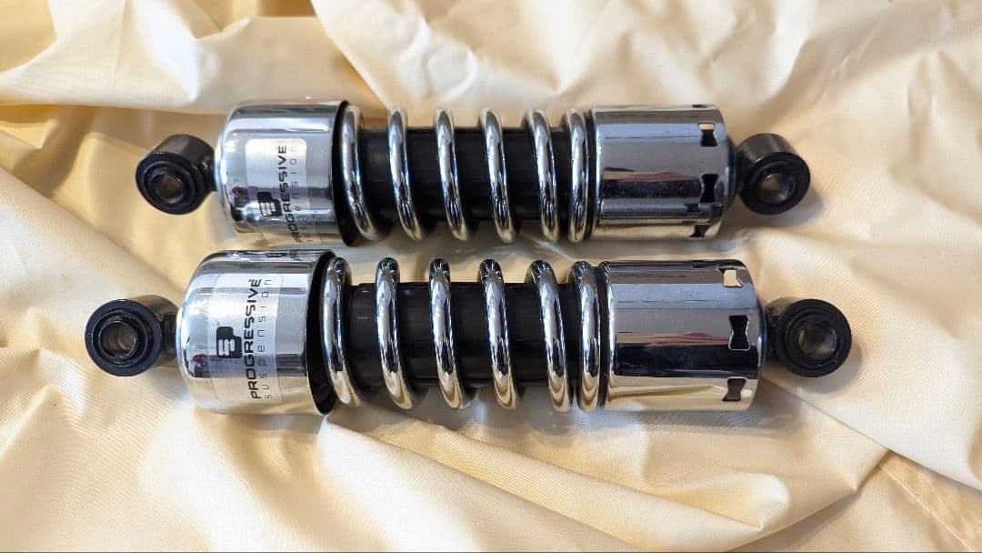 プログレッシブ　サスペンション