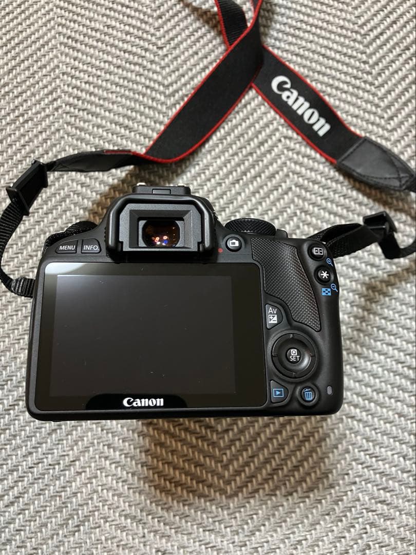 超軽量★Canon EOS kiss X7★ケース付