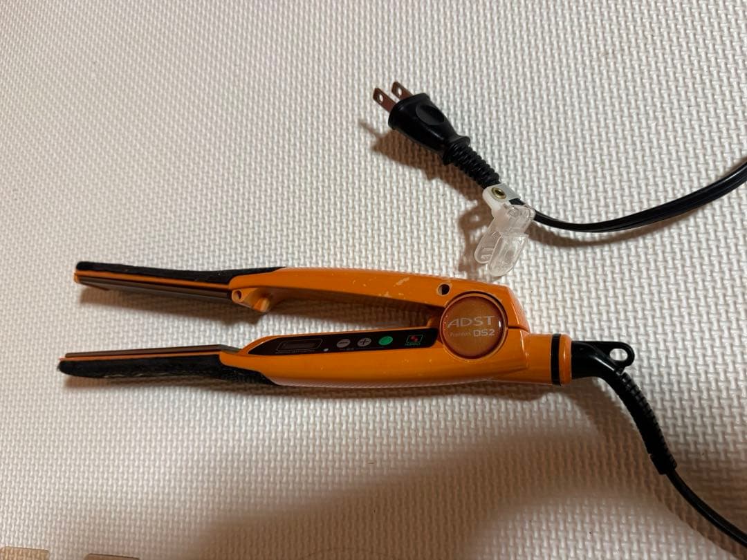 ストレートヘアアイロン アドスト DS2