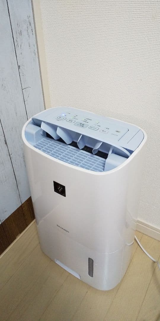 キレイな物をお探しの方にオススメ✨プラズマクラスター搭載衣類乾燥除湿機