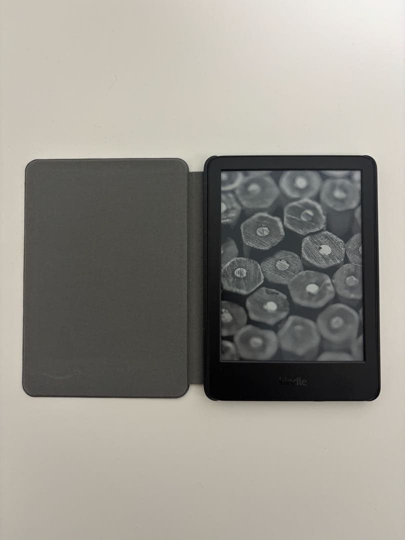 Kindle 第11世代 16GBブラック 広告なし 純正ケース付き 付属品あり