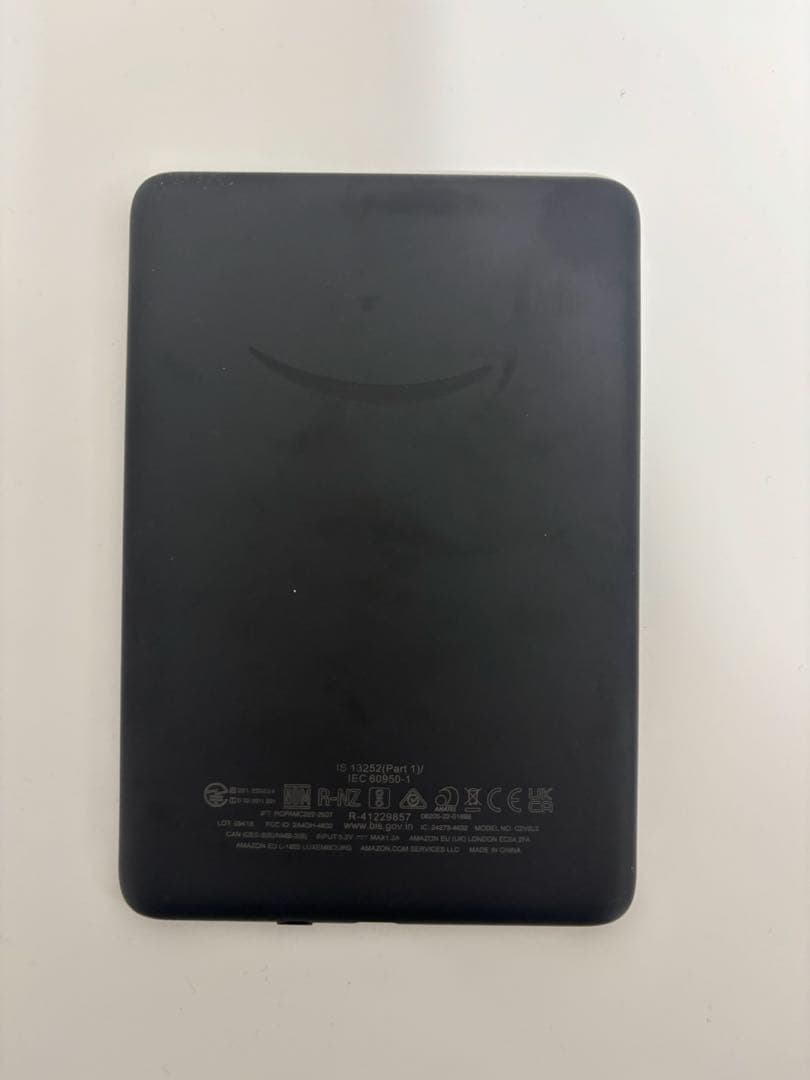 Kindle 第11世代 16GBブラック 広告なし 純正ケース付き 付属品あり