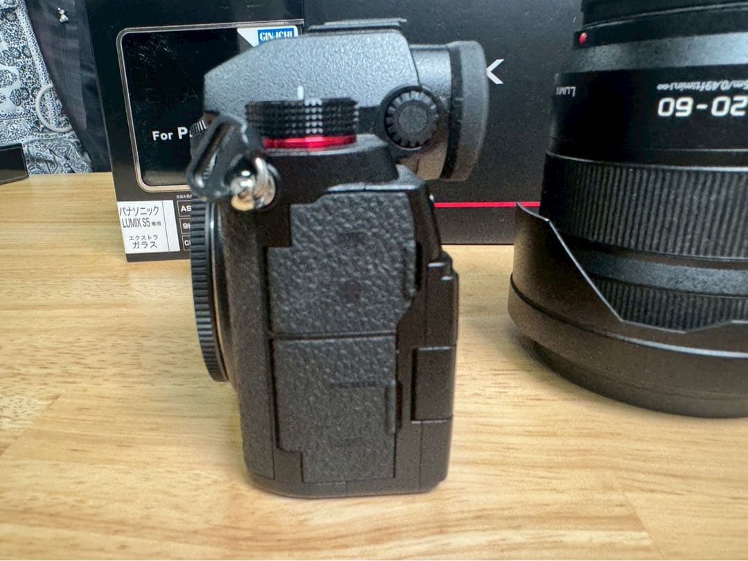 LUMIX S5 ミラーレス一眼カメラ 20-60mmレンズ付き