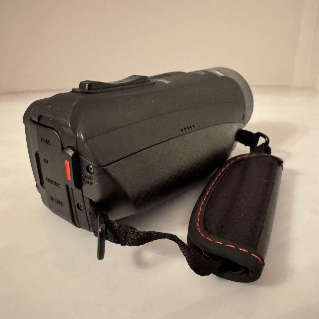 【美品】　JVCビデオカメラ　EverioR GZ-R75K-B