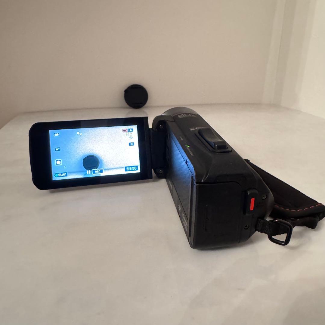 【美品】　JVCビデオカメラ　EverioR GZ-R75K-B