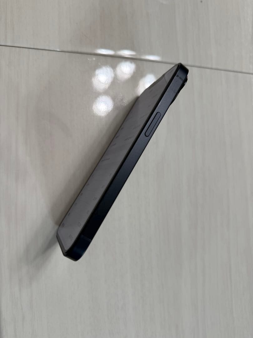 携帯電話本体 MARON