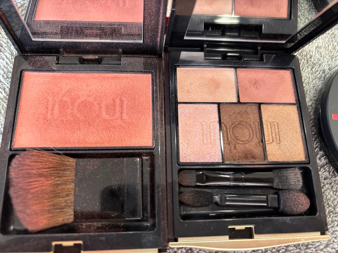 クレドSHISEIDOインウイセット　アイシャドウチークハイライトアイブロウ